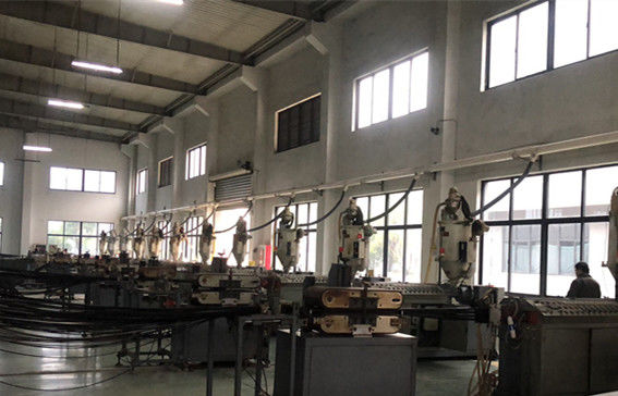 Suzhou Polywell Engineering Plastics Co.,Ltd linia produkcyjna producenta